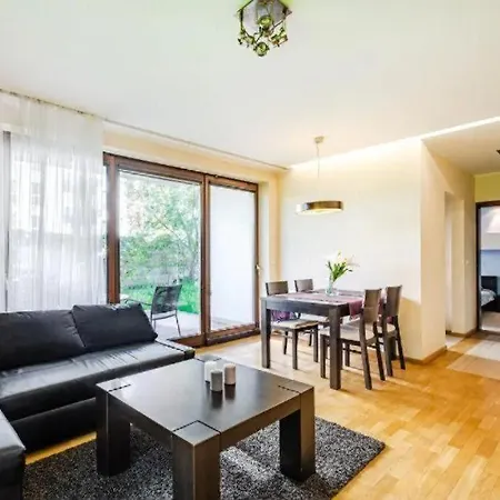 Urbannest I Szafarnia 8 *